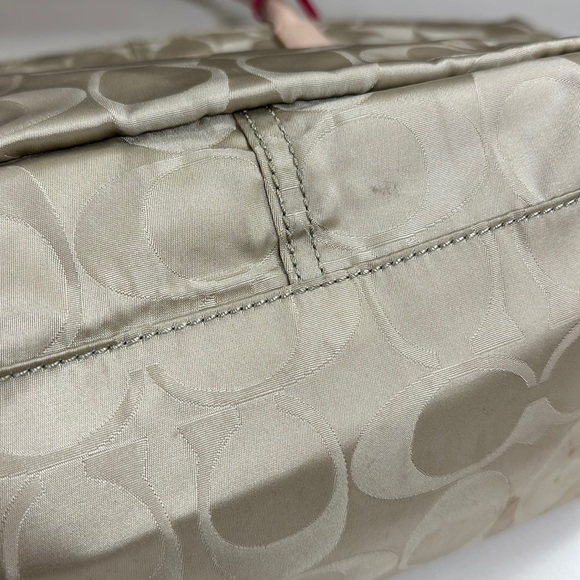 SOLD🔥🔥🔥Coach Signature Nylon Tote Bag - Picture 11 of 16